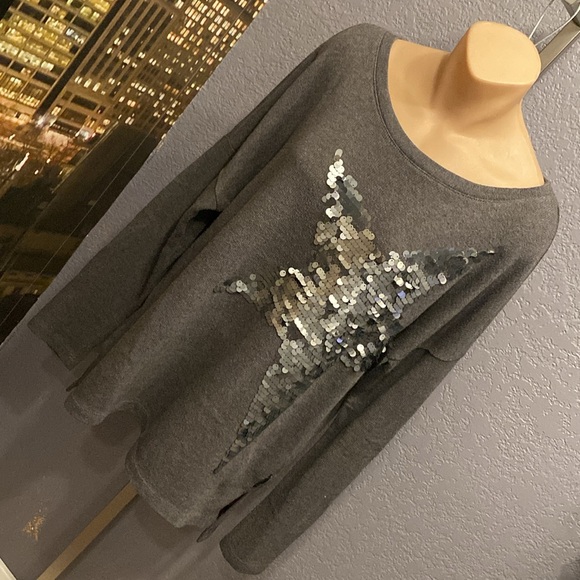SEVEN7 - sweater: gray rayon / poly l/s w large silver sequin star - L - Picture 16 of 16
